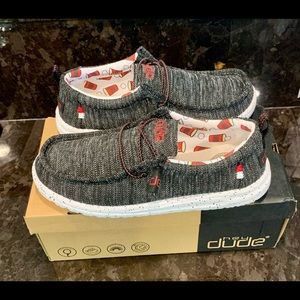 Hey Dude Wally Beer Pong shoes size 11